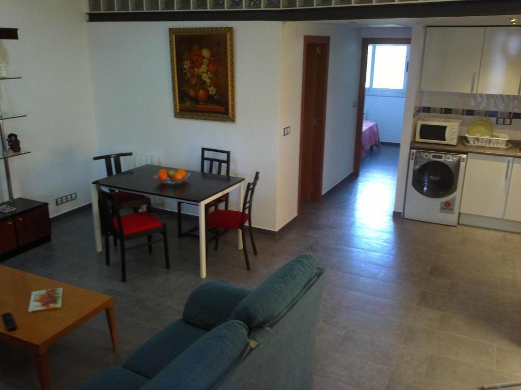 Livingirona Apartments Girona Room photo
