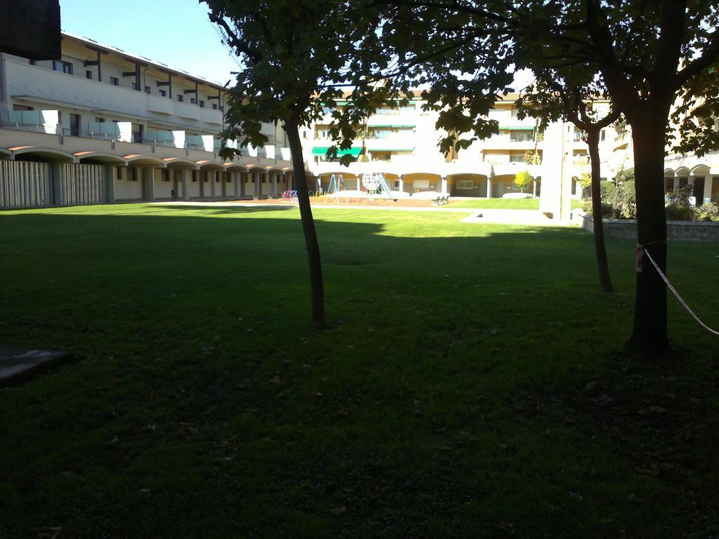 Livingirona Apartments Girona Exterior photo